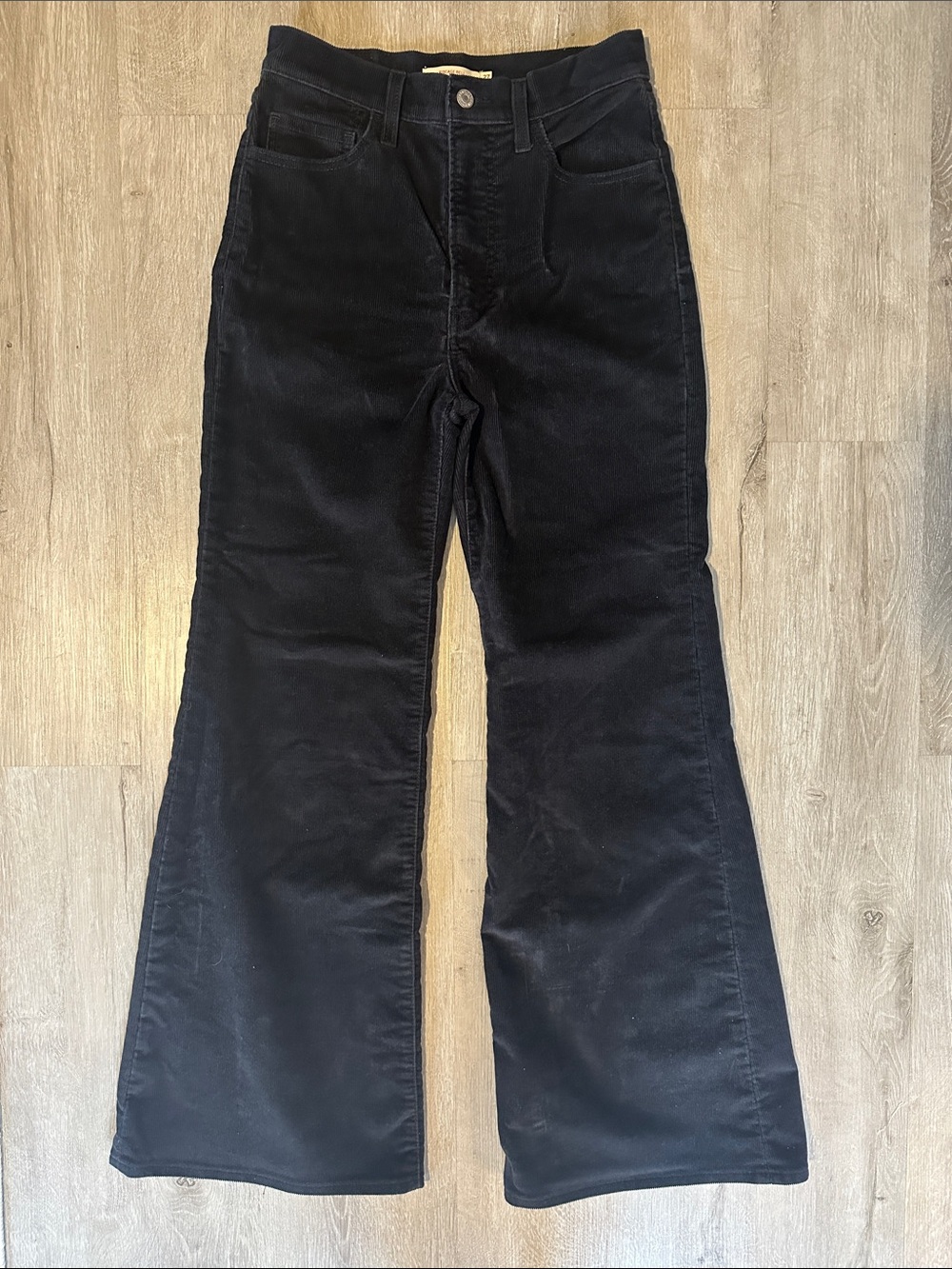 Levi’s Rib Cage Bell Black Corduroy Flared Jeans Pants Size 27